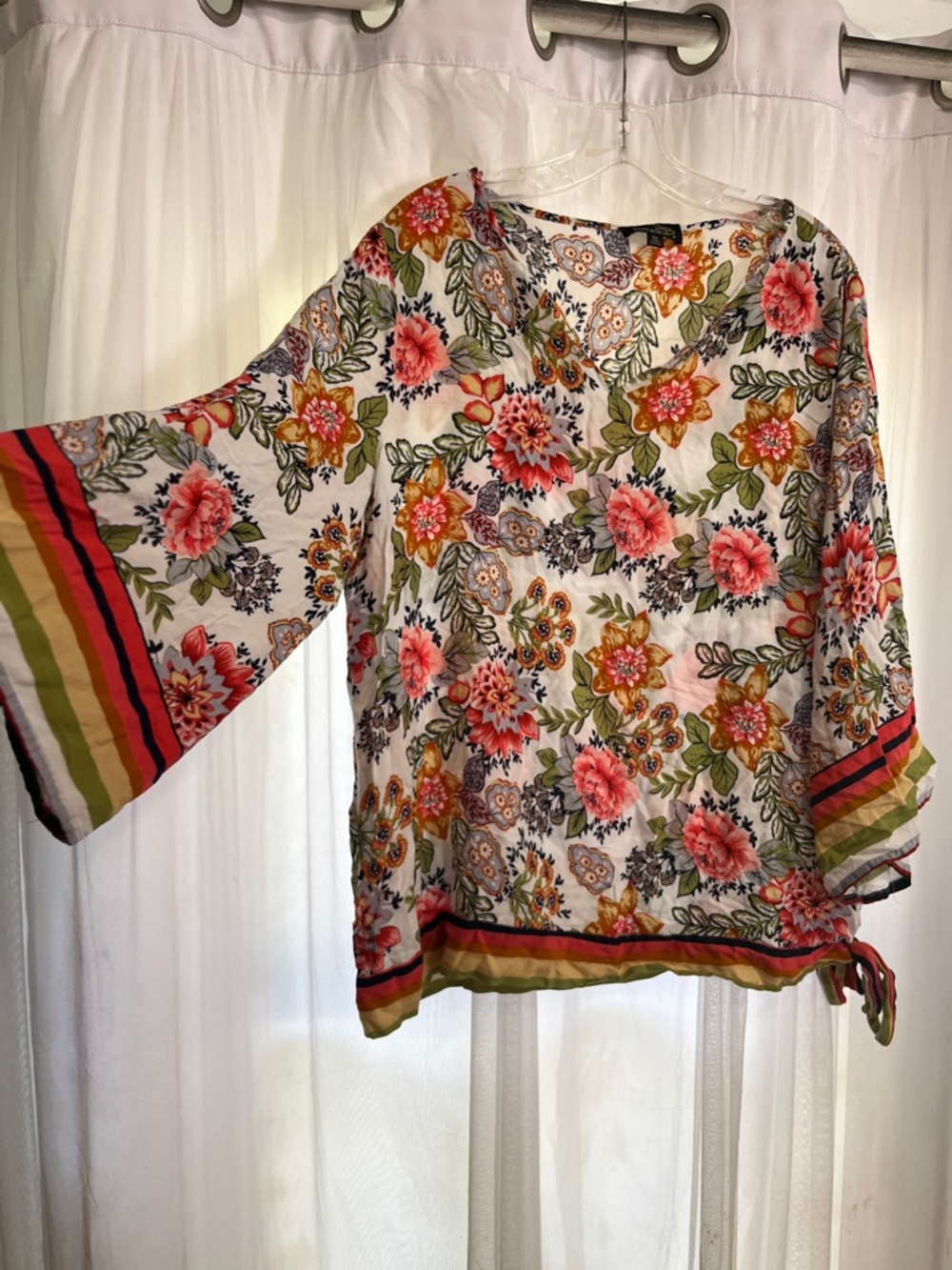 Suzanne Betro Floral Bell-Sleeve tie shirt  White,Pink Green cottagecore size 4x